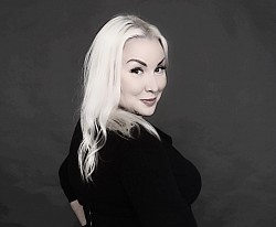 Satu-Kristina Vesa, Clamos Studio